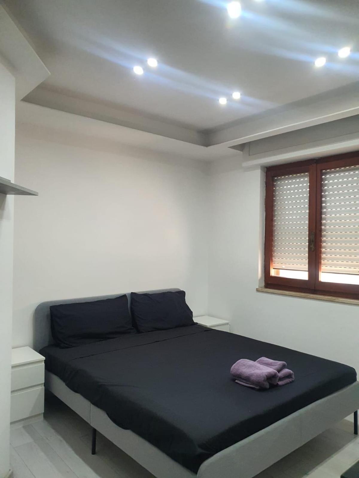 Chromotherapy Flat Monserrato Luaran gambar